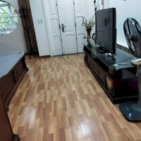Cho thuê nhà riêng phố Văn Cao đường rộng giá tốt