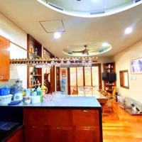Bán Nhà Mặt Phố Chùa Hà: Diện Tích 670M2, 3 Mặt Tiền, 4Tầng, View Hồ, Công Viên, Kd Tốt, Gía 245Tỷ