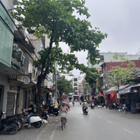 Cho Thuê Nhà 3 Tầng Mặt Tiền Rộng 4M5 Mặt Đường Dư Hàng, Hải Phòng, Giá Chỉ 12 Triệu/Tháng