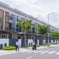 Bán Căn 3 Tầng Đầy Đủ Nội Thất Đang Có Dòng Tiền Thu Ổn Định Sun Casa Central