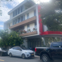 Chính Chủ Bán Nhà 4 Tầngdiện Tích150M Ngang 6M Vỉa Hè 9M