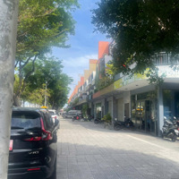 Chính Chủ Bán Nhà 4 Tầngdiện Tích150M Ngang 6M Vỉa Hè 9M