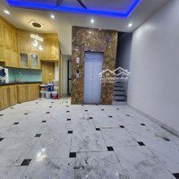 Bán Nhà Riêng Đống Đa 45M2 6 Tầng,Mặt Tiền6M, Giá Cực Chất 8 Tỷ Vnd, Nở Hậu, Thang Máy