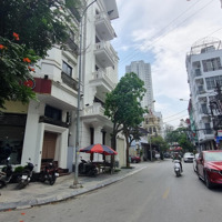 Phố Hà Cầu- Kinh Doanh- Vỉa Hè- 3 Ô Tô Tránh.
Dt: 45/50M * 4T *Mặt Tiền4.5M.
Giá Bán: 15 Tỷ Hơn