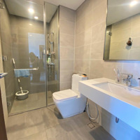 Bán Gấp One Verandah 2 Phòng Ngủ 2 Wc 80M2 View Đẹp Đang Chờ Nhận Sổ