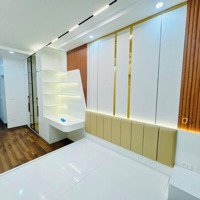 Đại La, Hai Bà Trưng.diện Tích24/28M² X 4 Tầng,Mặt Tiền2,7M, Giá Bán 3,8 Tỷ. Ngõ Nông Rộng Thẳng, Thông Thoáng.