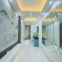 Đại La, Hai Bà Trưng.diện Tích24/28M² X 4 Tầng,Mặt Tiền2,7M, Giá Bán 3,8 Tỷ. Ngõ Nông Rộng Thẳng, Thông Thoáng.