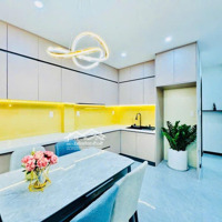 Bán Nhà Mặt Tiền Cô Giang Ngay Chung Cư Grand Manhattan Quận 1, Dt: 4X18M, 4 Lầu, Giá Bán 29.5 Tỷ