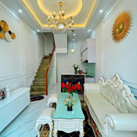 Về Quê Ở Gần Ba Mẹ Cần Bán Lại Nhà Đ.bàu Cát -P.14-Q.tân Bình. Giá Bán 3Tỷ470/73,5M2.Đang Cho Thuê 23 Triệu