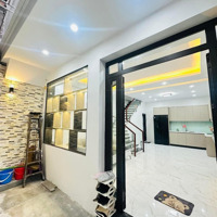 Bán Nhà Ngõ Trung Phụng - Lô Góc - 40M 4 Tầng Xây Mới - Nhỉnh 7 Tỷ - Sân Để Xe Rộng