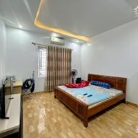 Bán nhà riêng, đường Chợ Hàng, 4 tỷ, 45 m2,Ngõ 4m, vị trí đẹp hot!