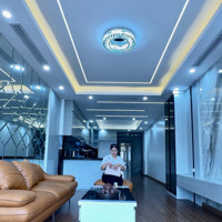 Siêu Phẩm - Nằm Giữa Hai Quận Lớn - 3 Phòng Ngủ Trong Nhà - Phân Lô Ô Tô Tránh