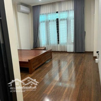 Bán Nhà Lô Góc 5 Tầng Phương Canh 31M2 10M Ra Ô Tô Ngõ Thông Nhiều Trường Học Ở Sướng Giá Bán 6,8 Tỷ