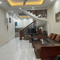 Bán Nhà Lô Góc 5 Tầng Phương Canh 31M2 10M Ra Ô Tô Ngõ Thông Nhiều Trường Học Ở Sướng Giá Bán 6,8 Tỷ