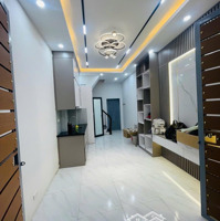 Bán Nhà Giá Cực Tốt Đầu Tư Tại Phường Dịch Vọng, Cầu Giấy, Hà Nội, 6,15 Tỷ, 28M2, 3 Phòng Ngủ 4 Vệ Sinh