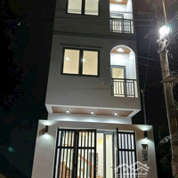 Nhà 1 Trệt 2 Lầu Cách Vinhomes Grand Park 200M