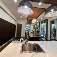 Bán Bt Nam Việt Á, 200M2 Ngang 10M, Vận Hành Air B&B 5- 6 Triệu/ Đêm. 5 Pn Vip- Hồ Bơi Xịn. 2X Tỷ
