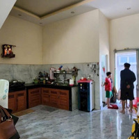 Bán Nhà Trệt Lầu Đường Nhựa 10 M Thông ,Vỉa Hè 2 Bên, Gần Đường Lê Hồng Phong Dĩ An