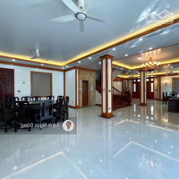 Bán Nhà Biệt Thự 3.5 Tầng Thang Máy, Lô Góc, Tuyến 3 Lê Hồng Phong Hải Phòng, Vị Trí Vip, Giá Bán 33 Tỷ