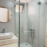 Bán Gấp Ch 2 Phòng Ngủtại The Gold View. Giá Bán: 4,83 Tỷ, 68M2, Q4, Hcm View Đẹp