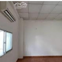 Sang Nhà Làm Chdv Thành Thái P.14 Q.10 9 Phòng Ngủ 9 Vệ Sinh3L Giá Bán 24 Triệu Cọc 75 Triệu Sang 185Tt Liên Hệ: 0901 970 599 Ngân