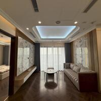 Cho thuê căn 3.5 phòng ngủ full đồ Diamond Crown Doji giá 23 triệu bao phí quản lý.