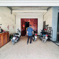 Bán Nhà 4 Tầng Mặt Phố Đường Phạm Văn Đồng, 68 M², Mặt Tiền 5M, Vỉa Hè Đá Bóng, Kinh Doanh Đỉnh.
