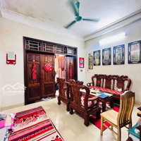 Bán Nhà 4 Tầng Mặt Phố Đường Phạm Văn Đồng, 68 M², Mặt Tiền 5M, Vỉa Hè Đá Bóng, Kinh Doanh Đỉnh.