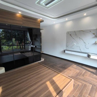 Lô Góc- Ô Tô Tránh-Vỉa Hè- Khu Quân Đội Dân Trí Cao- Bán Nhà Khu Tt918, Long Biên- 43M2, 16.36Tỷ