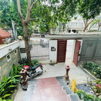 Cô Mẹ Vợ Em Rể Đứa Em Vợ Thằng Bạn Thân Gửi Bán Nhà Hạ Yên Quyết 60M2 5 Tầng Giá Bán 23,5 Tỷ Có Bớt