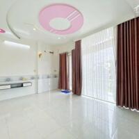 Nhà lầu mặt tiền đường Huỳnh Cương - Tuyến đường kinh doanh
