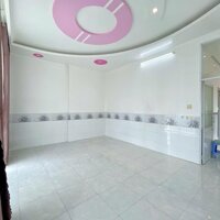 Nhà lầu mặt tiền đường Huỳnh Cương - Tuyến đường kinh doanh