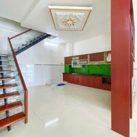 Nhà lầu mặt tiền đường Huỳnh Cương - Tuyến đường kinh doanh