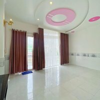 Nhà lầu mặt tiền đường Huỳnh Cương - Tuyến đường kinh doanh