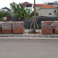 Bán Đất Đấu Giá Cự Khối- Lô Góc-3 Mặt Thoáng- Vỉa Hè 3M. Diện Tích: 70M2,Mt:4,7M.giá:10,6 Tỷ Có Tl
