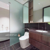 Bán Căn Hộ Biển Cực Đẹp Ngay Quảng Trường, Giá Siêu Hời 6,8 Tỷ, 92M2, 2 Phòng Ngủ 2Wc
