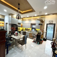 Bán Biệt Thự 2 Mặt Tiền
Tân Kiểng, Quận 7 Chỉ 14.9 Tỷ
 Diện Tích: 116M | Kết Cấu: 1 Trệt, 1 Lầu