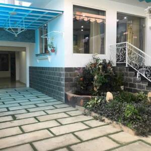 Bán biệt thự Đặng Thai Mai, Phú Thuỷ, Phan Thiết, Hướng Đông 274m2 giá 15 tỷ