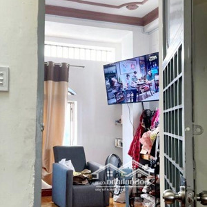 nhà 4 tầng btct, dt (5x11m), huỳnh đình hai, phường 24, bình thạnh. thích hợp ở hay làm chdv