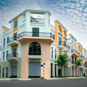 bán shophouse kinh doanh ngay mặt tiền nguyễn trung trực thị trấn tân trụ giá 2.3 tỷ, shr