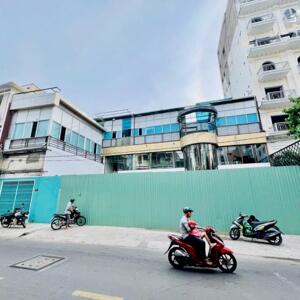 260tr! Cho thuê MT Đ. Trần Quang Diệu, Q3 - ngang LỚN 21m - 3 Tầng
