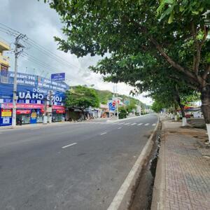 Bán nhà mặt tiền thuận tiện kinh doanh phía Bắc Nha Trang 73m2