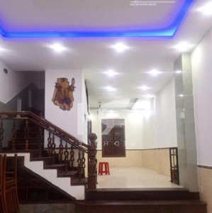 nhà nguyên căn 6 phòng cho thuê giá 22tr đường lê quang định