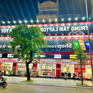 cho thuê showroom mặt phố tây sơn dt 300mx2 tầng mt 15m thông sàn ưu tiên chuỗi điện máy, siêu thị
