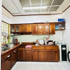 b.án đất tặng nhà sát mặt tiền huỳnh văn bánh - thế đất đẹp nở hậu - bề ngang 8m