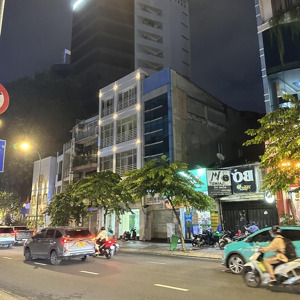 cho thuê mặt bằng thích hợp văn phòng, spa, nail, cafe 70m2. đinh tiên hoàng q1