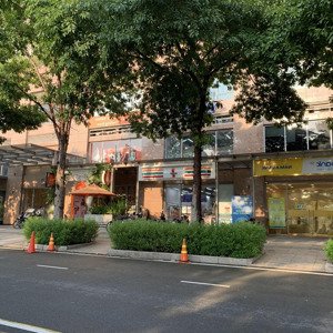 cần bán shophouse sarimi 3 tầng mặt tiền công viên trung tâm khu sala giá 50 tỷ