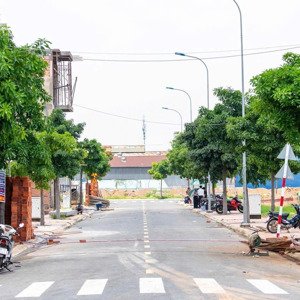 nhà đường lớn 1 trệt 2 lầu ngay trung tâm tp tân uyên - hỗ trợ vay 70% - 0931047136