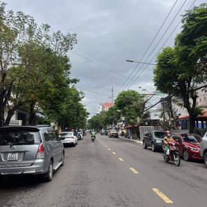 nhà mặt tiền kinh doanh ôm góc, 185m2 (13*14), đường 14m, gần nguyễn thị định, nhỉnh 17 tỷ