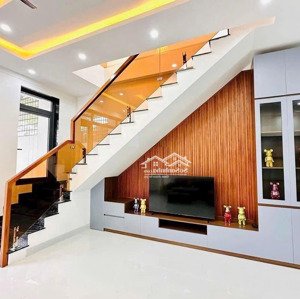 cho thuê nhà full nội thất trung tâm tp